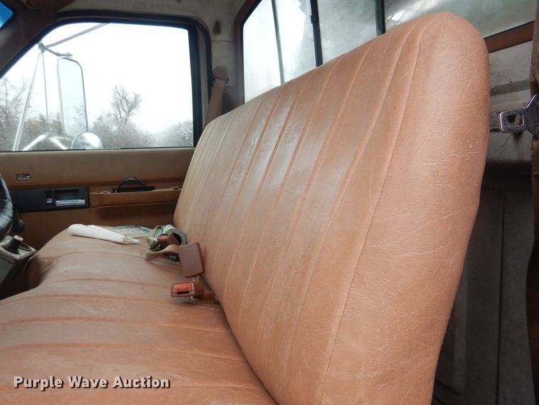 image for item DJ4863 1991 GMC Top Kick C6500  bucket truck