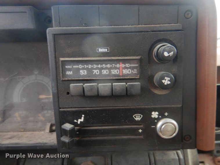 image for item DJ4863 1991 GMC Top Kick C6500  bucket truck