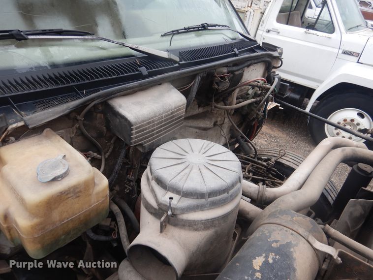 image for item DJ4863 1991 GMC Top Kick C6500  bucket truck