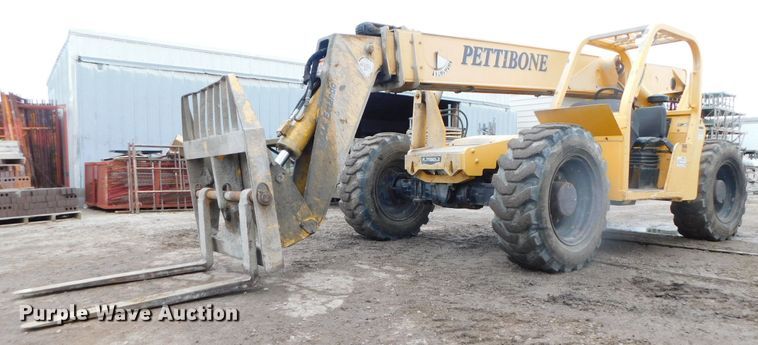 image for item DJ5930 2001 Pettibone 10044  telehandler