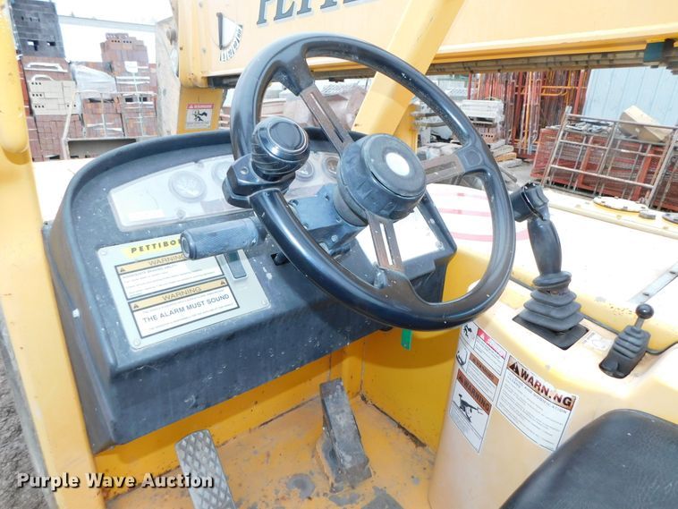 image for item DJ5930 2001 Pettibone 10044  telehandler
