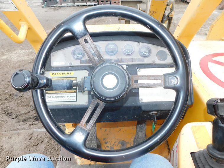 image for item DJ5930 2001 Pettibone 10044  telehandler