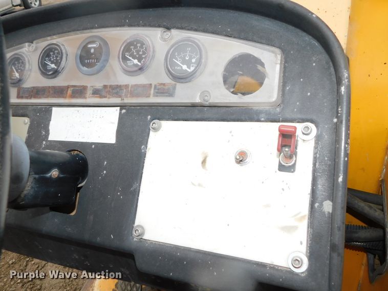 image for item DJ5930 2001 Pettibone 10044  telehandler