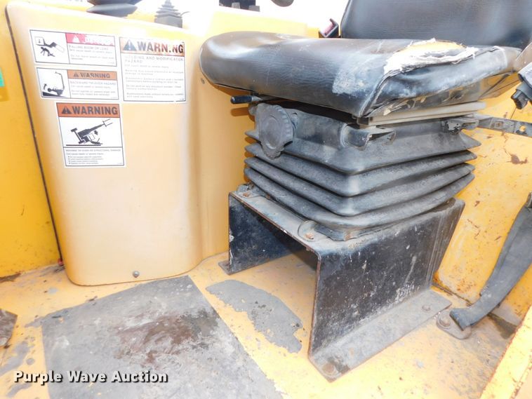 image for item DJ5930 2001 Pettibone 10044  telehandler