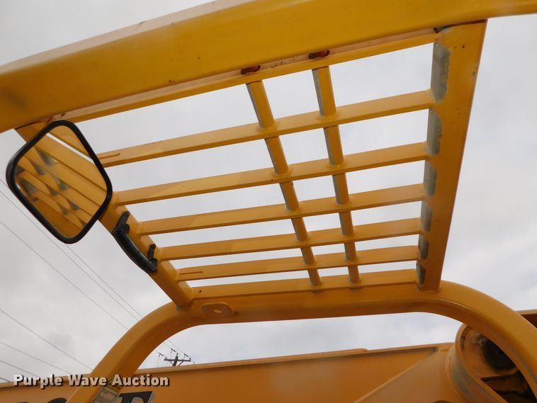 image for item DJ5930 2001 Pettibone 10044  telehandler