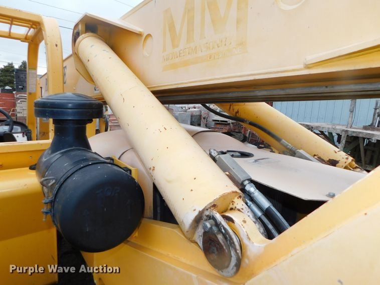 image for item DJ5930 2001 Pettibone 10044  telehandler