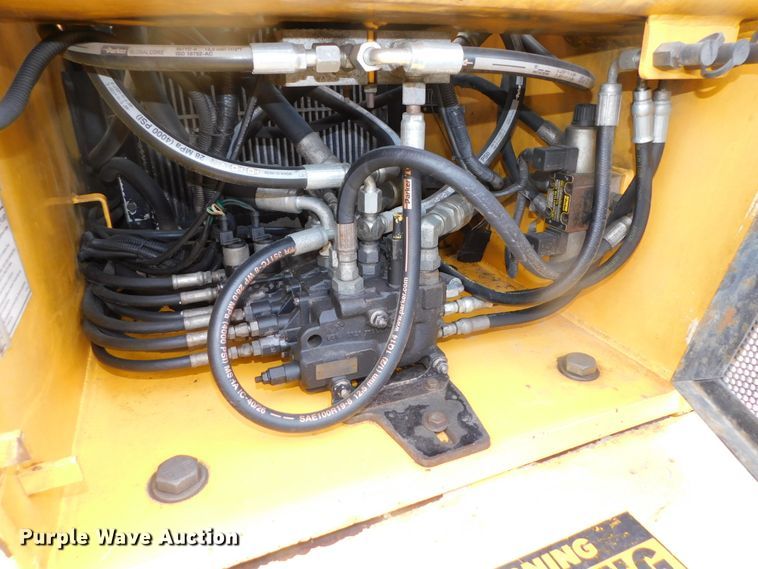 image for item DJ5930 2001 Pettibone 10044  telehandler