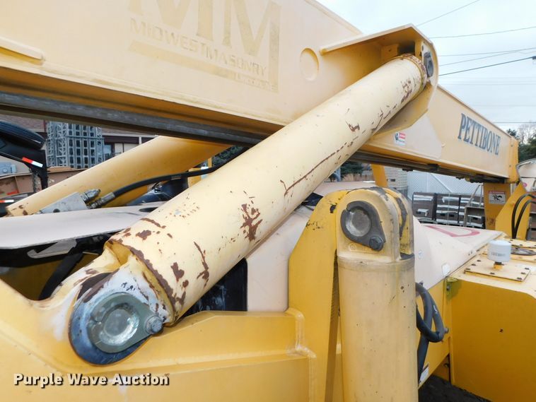 image for item DJ5930 2001 Pettibone 10044  telehandler