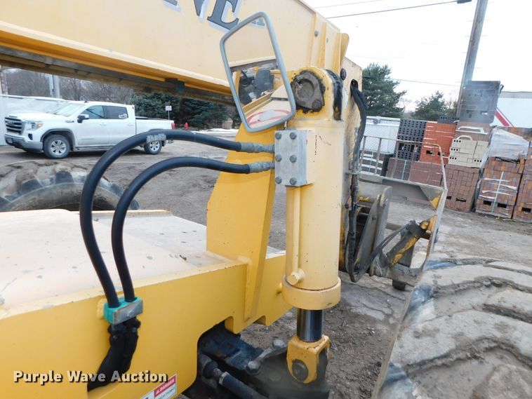 image for item DJ5930 2001 Pettibone 10044  telehandler