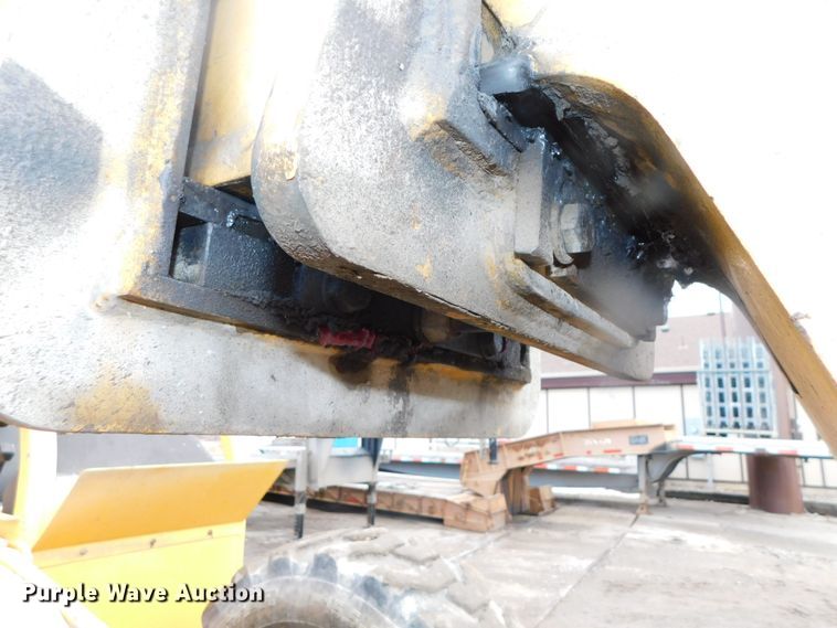 image for item DJ5930 2001 Pettibone 10044  telehandler