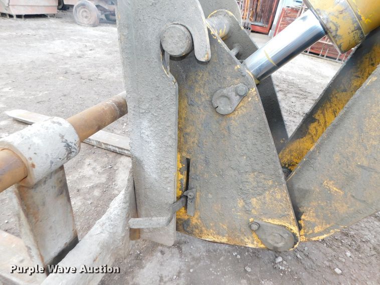 image for item DJ5930 2001 Pettibone 10044  telehandler