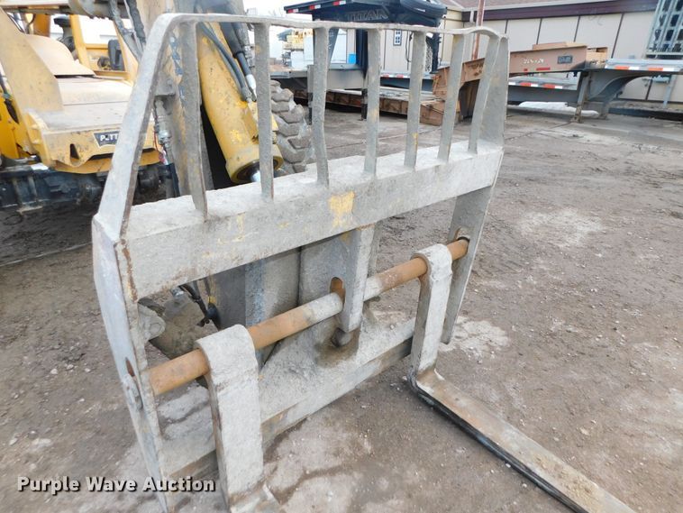 image for item DJ5930 2001 Pettibone 10044  telehandler