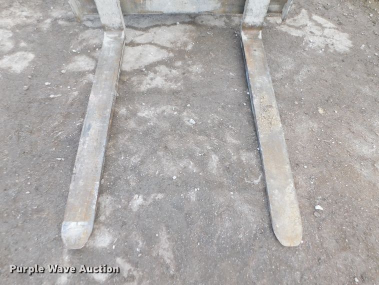 image for item DJ5930 2001 Pettibone 10044  telehandler