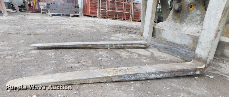 image for item DJ5930 2001 Pettibone 10044  telehandler