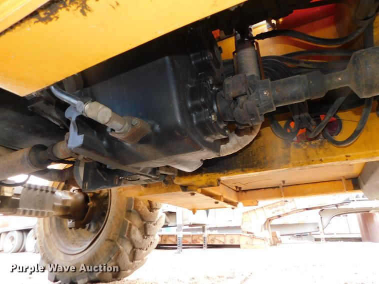 image for item DJ5930 2001 Pettibone 10044  telehandler