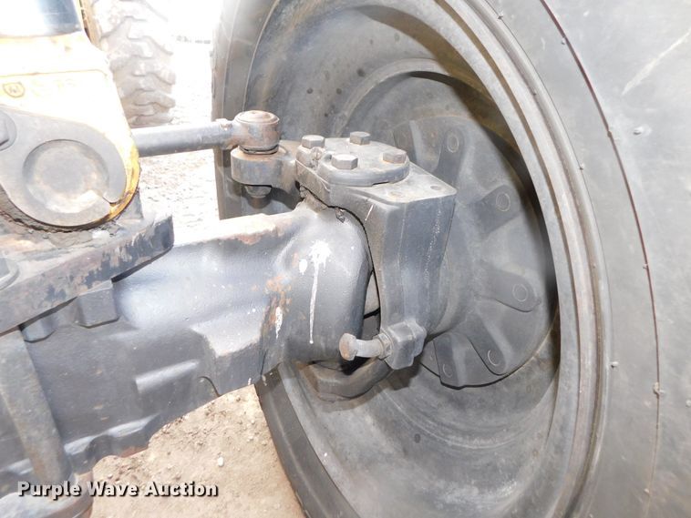 image for item DJ5930 2001 Pettibone 10044  telehandler