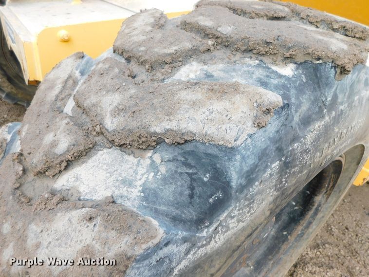 image for item DJ5930 2001 Pettibone 10044  telehandler