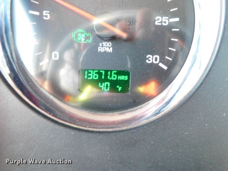 image for item DJ5931 2013 Kenworth T800  semi truck