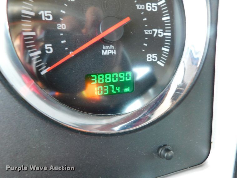 image for item DJ5931 2013 Kenworth T800  semi truck