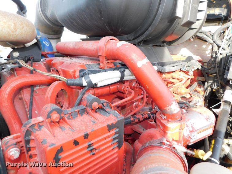 image for item DJ5931 2013 Kenworth T800  semi truck