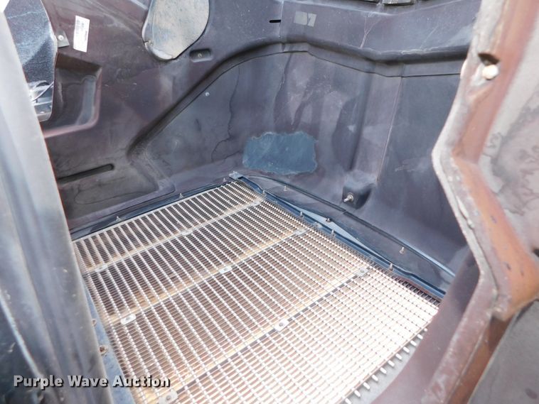 image for item DJ5931 2013 Kenworth T800  semi truck