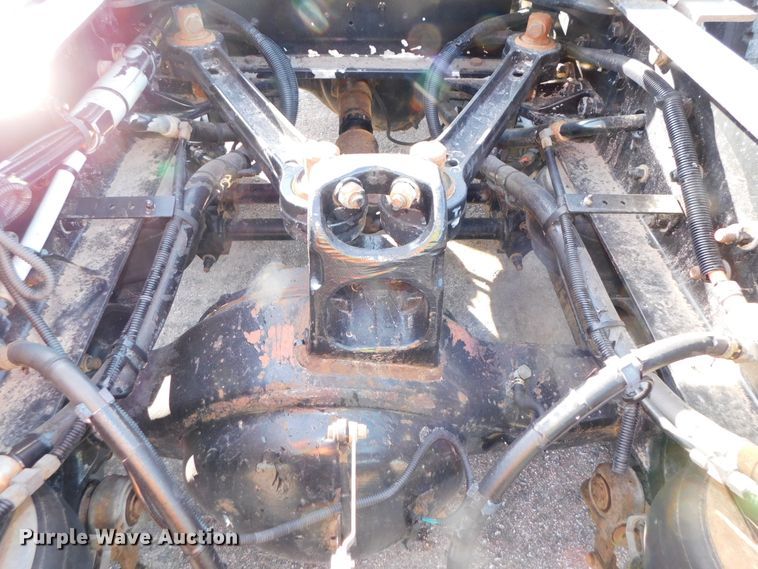 image for item DJ5931 2013 Kenworth T800  semi truck