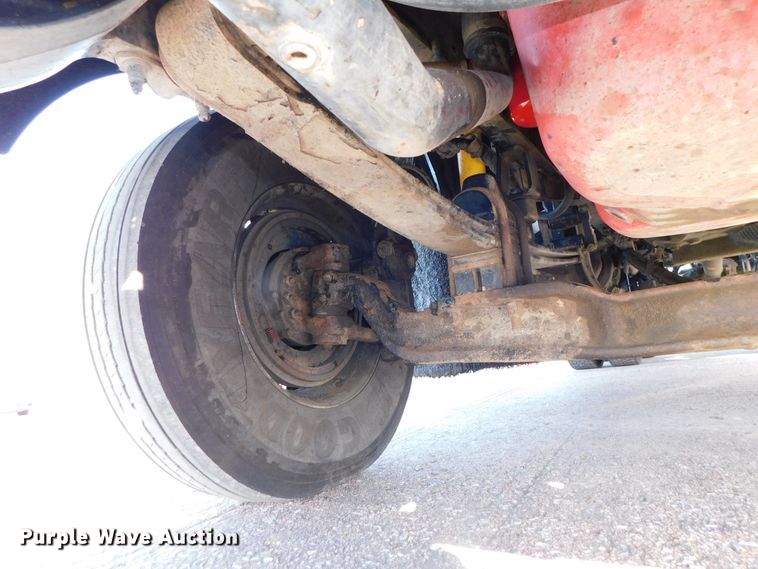 image for item DJ5931 2013 Kenworth T800  semi truck