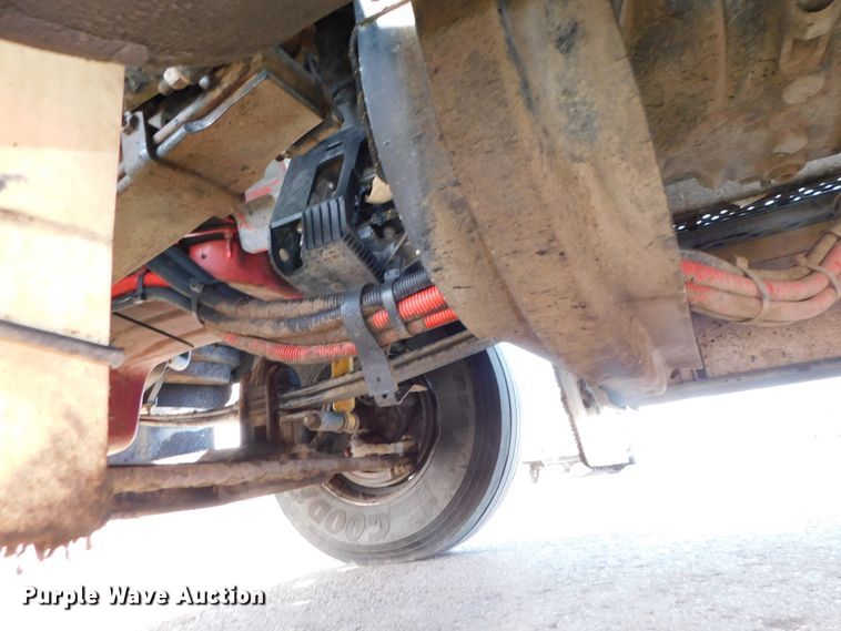 image for item DJ5931 2013 Kenworth T800  semi truck