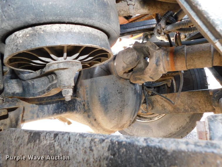 image for item DJ5931 2013 Kenworth T800  semi truck