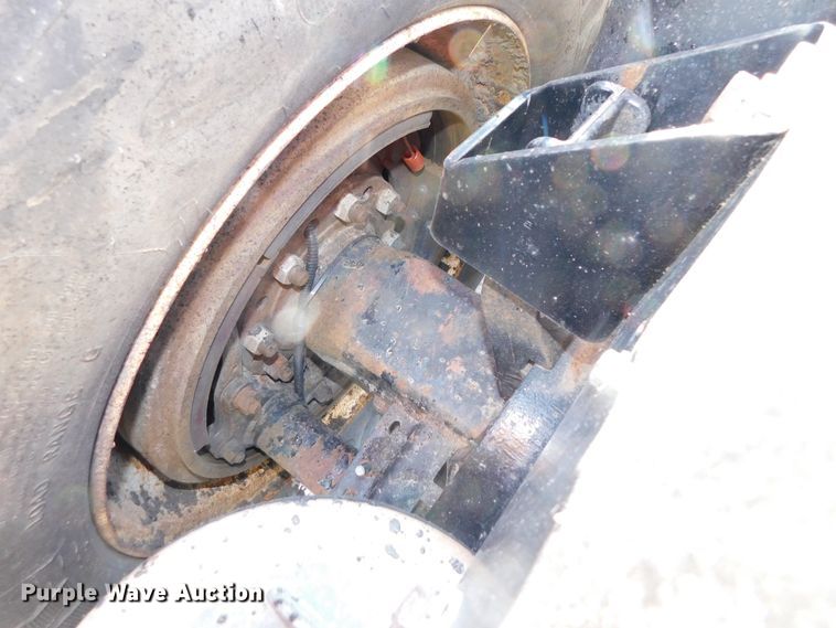 image for item DJ5931 2013 Kenworth T800  semi truck