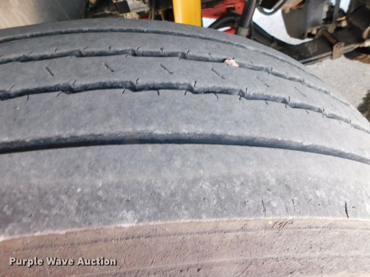 image for item DJ5931 2013 Kenworth T800  semi truck