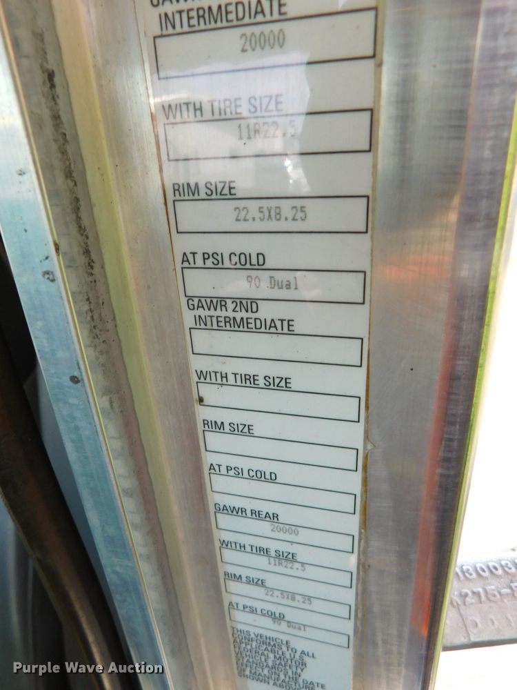 image for item DJ5931 2013 Kenworth T800  semi truck