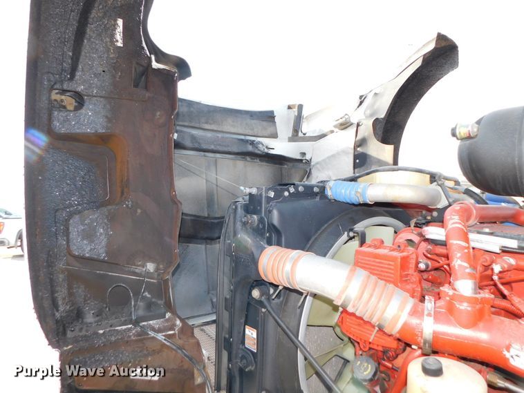 image for item DJ5932 2013 Kenworth T800  semi truck