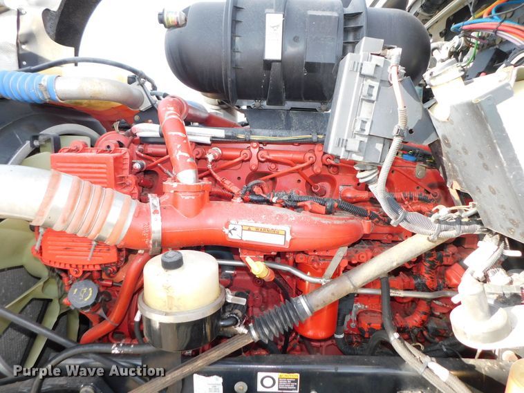 image for item DJ5932 2013 Kenworth T800  semi truck