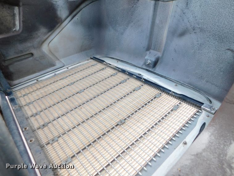 image for item DJ5932 2013 Kenworth T800  semi truck