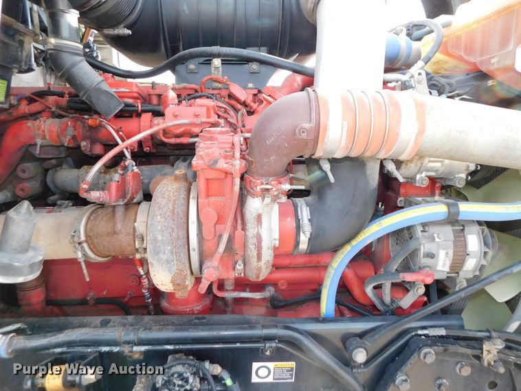 image for item DJ5932 2013 Kenworth T800  semi truck