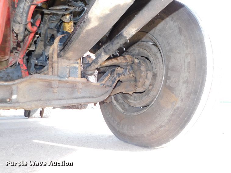 image for item DJ5932 2013 Kenworth T800  semi truck