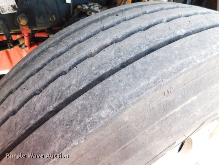 image for item DJ5932 2013 Kenworth T800  semi truck