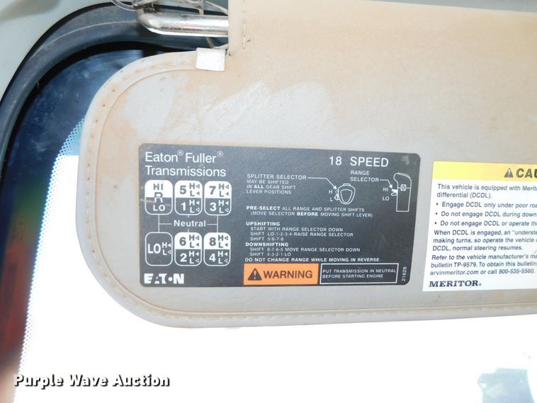 image for item DJ5934 2012 Western Star 4900SB  semi truck