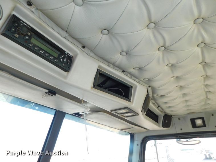 image for item DJ5934 2012 Western Star 4900SB  semi truck