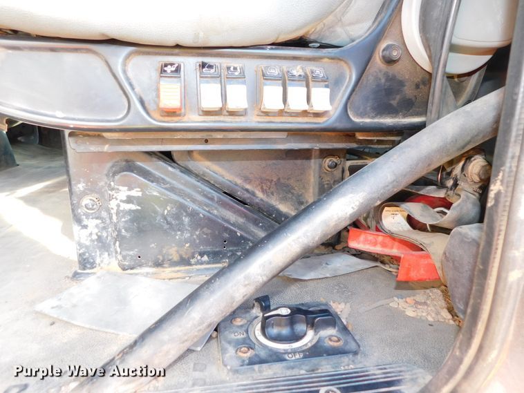 image for item DJ5934 2012 Western Star 4900SB  semi truck