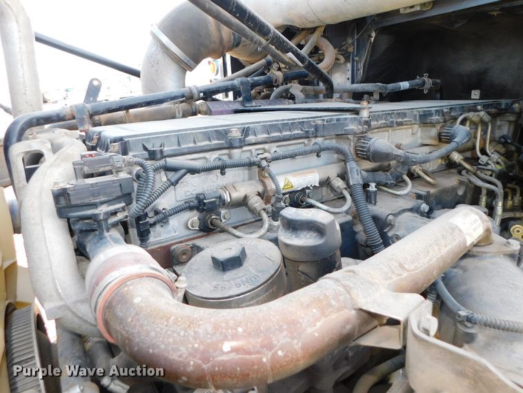 image for item DJ5934 2012 Western Star 4900SB  semi truck