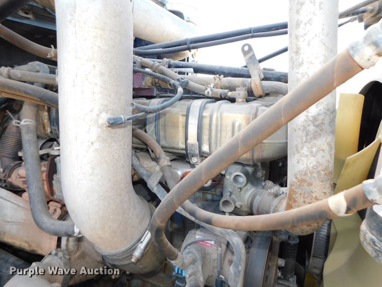 image for item DJ5934 2012 Western Star 4900SB  semi truck