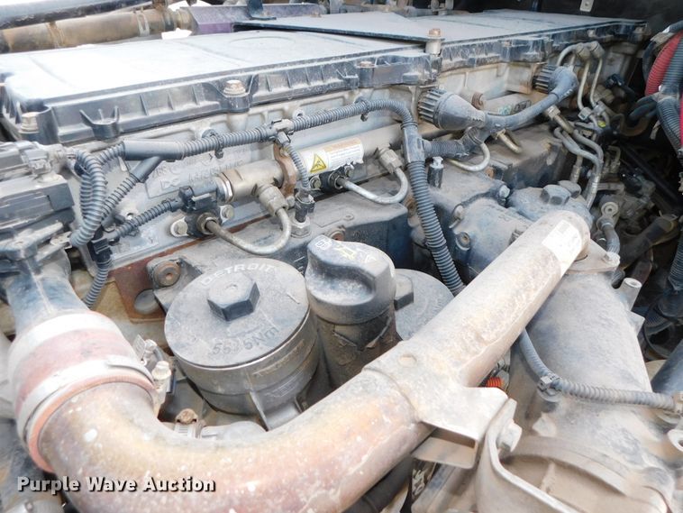 image for item DJ5934 2012 Western Star 4900SB  semi truck