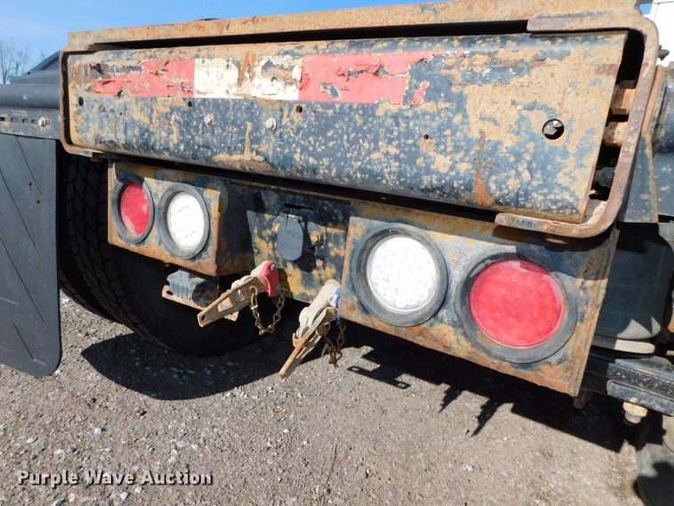 image for item DJ5934 2012 Western Star 4900SB  semi truck