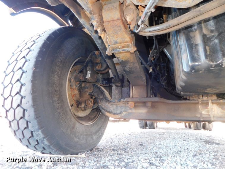 image for item DJ5934 2012 Western Star 4900SB  semi truck