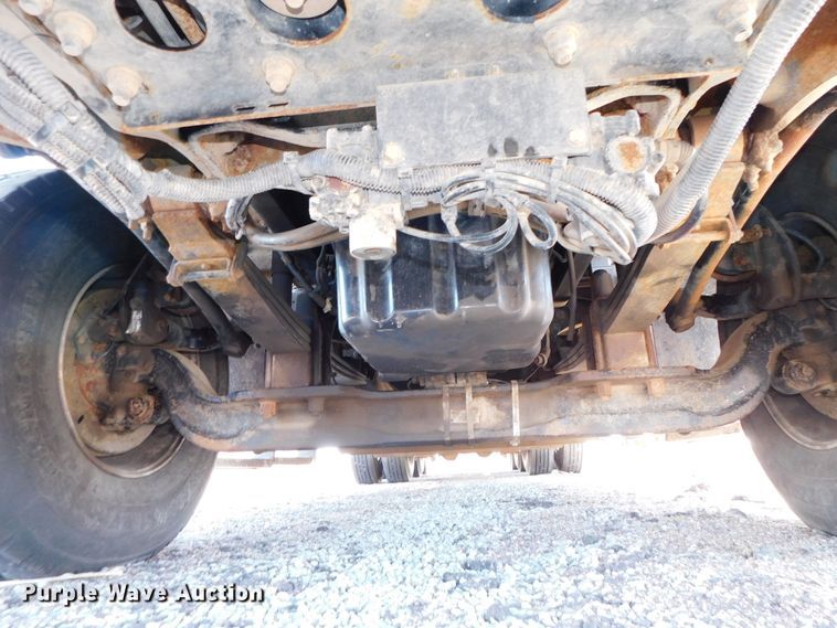 image for item DJ5934 2012 Western Star 4900SB  semi truck