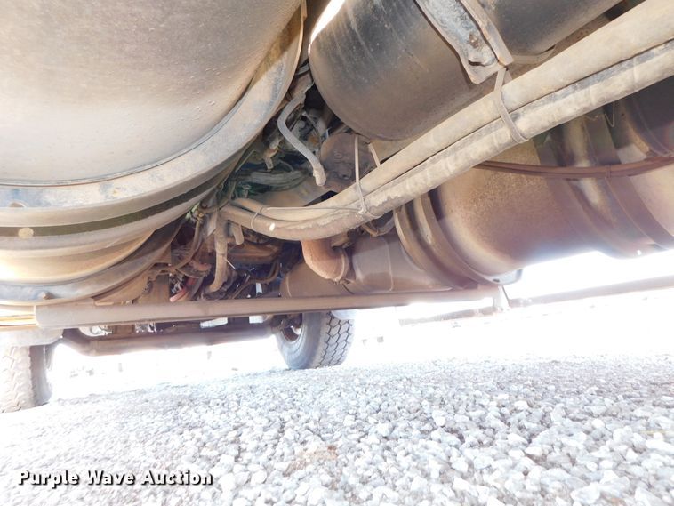 image for item DJ5934 2012 Western Star 4900SB  semi truck