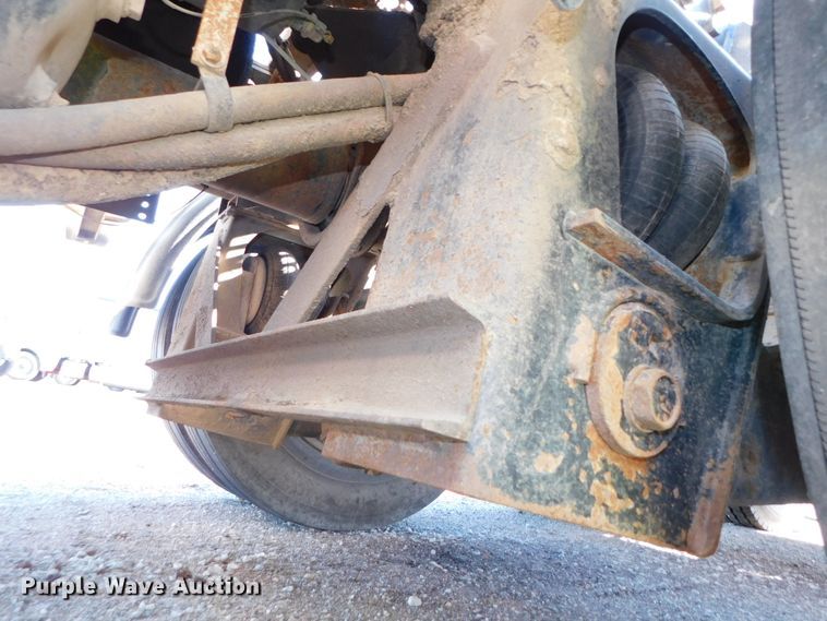 image for item DJ5934 2012 Western Star 4900SB  semi truck