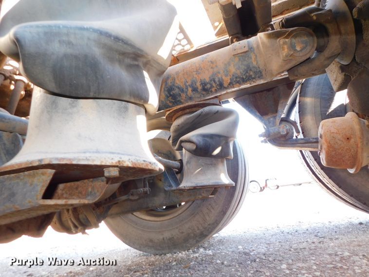 image for item DJ5934 2012 Western Star 4900SB  semi truck